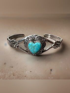 Rare Vintage 1970s Blue Turquoise Heart QT Sterling Silver Cuff Boho Bracelet